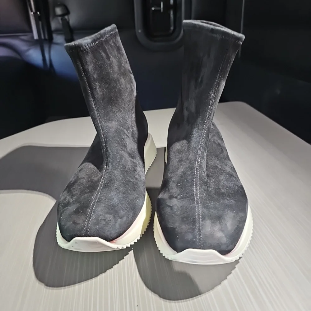 $550 STUART WEITZMAN MARGO BOOTIE SUEDE SOCK‎ SNEAKER SUEDE BLACK 7.5D/38